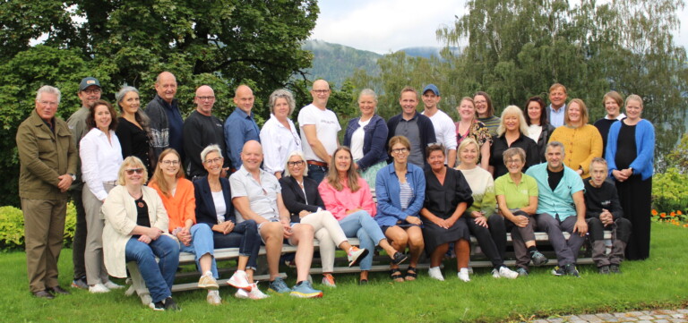 Gruppebilde av alle ansatte ved Norges grønne fagskole - Vea