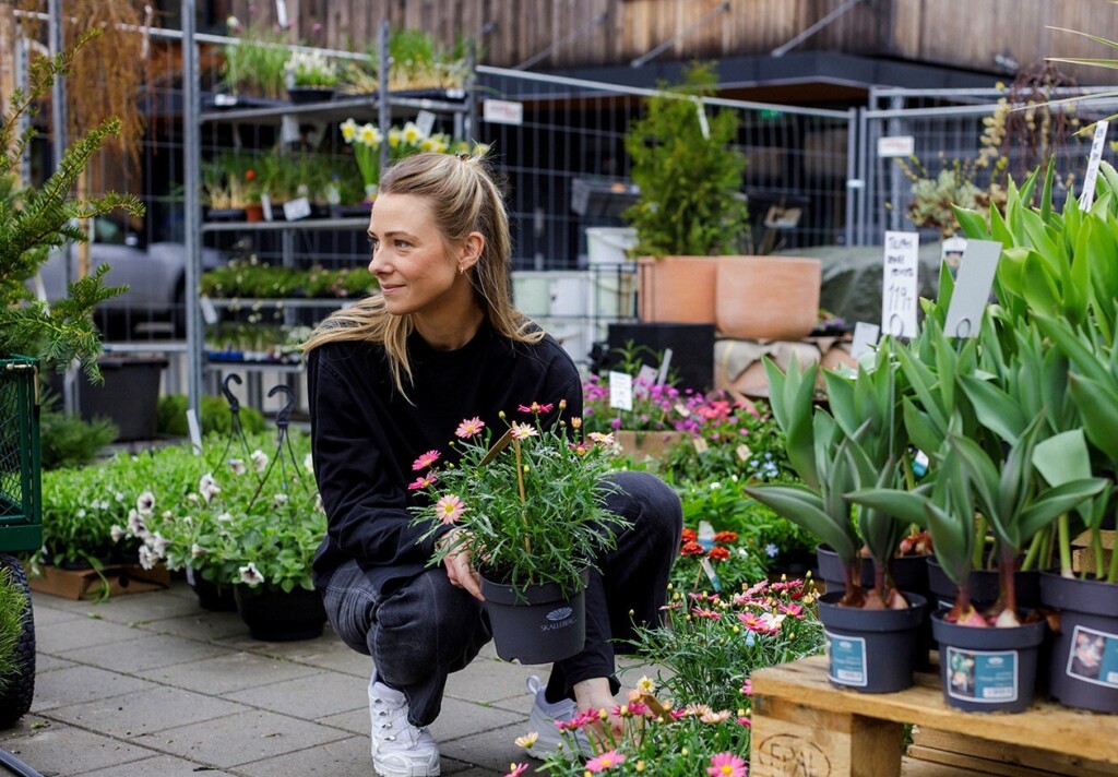 Louise Kjær driver i dag Jord mikrohagesenter