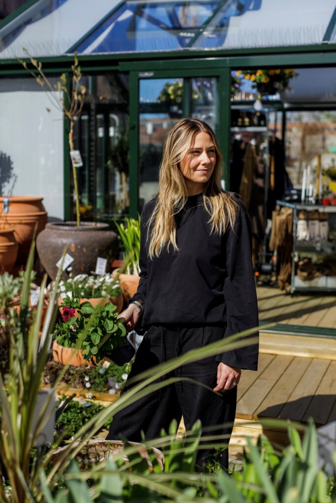 Louise Kjær driver i dag Jord mikrohagesenter