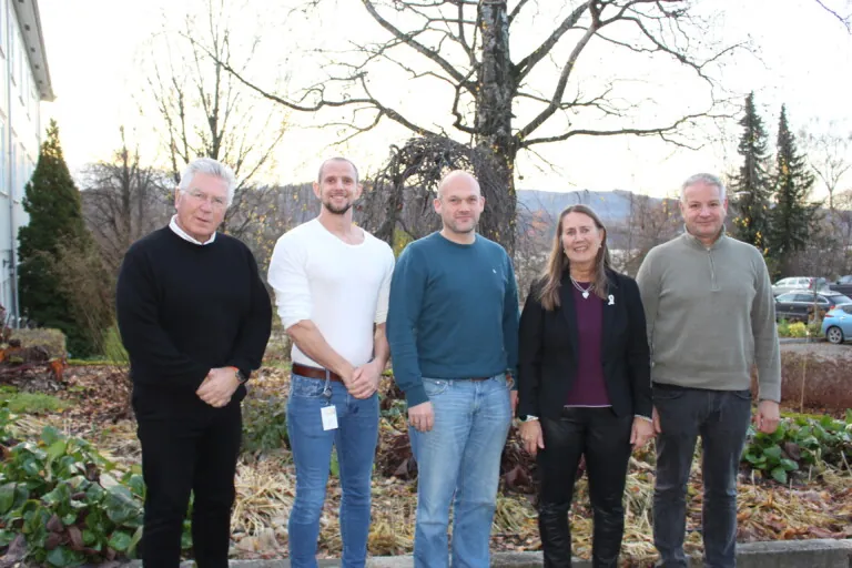 Fem ansatte ved Norges grønne fagskole - Vea