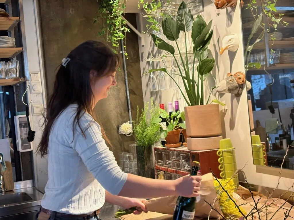 Helene Stewart i blomsterbutikken Snitt Blomster